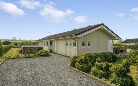 Reimer - 700M from the Sea: Residential Area, Roof, Suburb, Driveway, Estate, Chimney