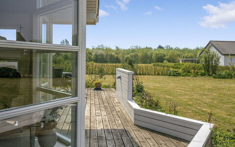 Reimer - 700M from the Sea: Residential Area, Roof, Suburb, Driveway, Estate, Chimney
