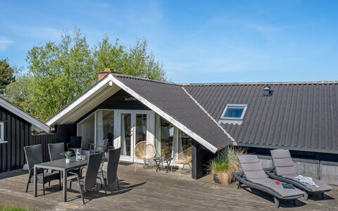Maxie - 1.2Km from the Sea: Roof, House, Home, Cottage, Door, Siding, Deck, Porch, Plank, Hardwood