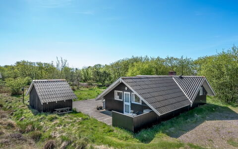 Maxie - 1.2Km from the Sea: Roof, House, Home, Cottage, Door, Siding, Deck, Porch, Plank, Hardwood