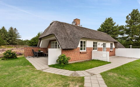 Hakun - 4Km from the Sea: Home, Cottage, Porch, Hardwood, Siding, Deck, Shade, Plank, Estate, Garden Buildings