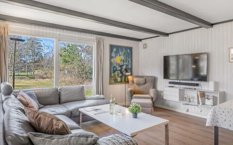 Yall - 1Km from the Sea: Wood, Roof, Architecture, Home, House, Cottage, Siding, Hardwood, Slope, Estate