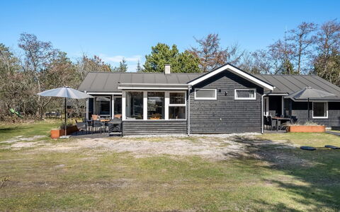 Yall - 1Km from the Sea: Wood, Roof, Architecture, Home, House, Cottage, Siding, Hardwood, Slope, Estate