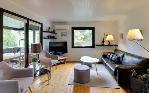 Hannu - 900M from the Sea: Furniture, Interior Design, Flooring, Couch, Floor, Wall, Living Room, Ceiling, Wood, Room