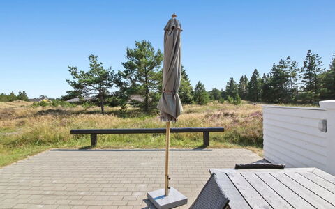 Gerdis - 1.6Km from the Sea: Architecture, Roof, Home, Composite Material, Daylighting, Siding, Driveway