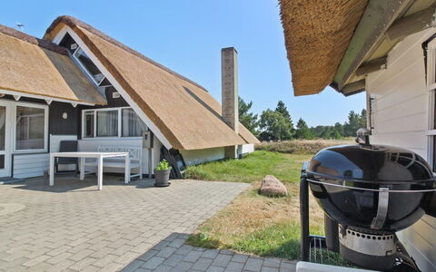 Gerdis - 1.6Km from the Sea: Architecture, Roof, Home, Composite Material, Daylighting, Siding, Driveway