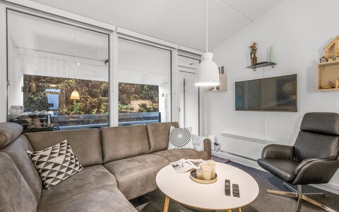 Soffhie - 250M from the Sea: Interior Design, Furniture, Couch, Flooring, Floor, Room, Ceiling, Living Room, Apartment