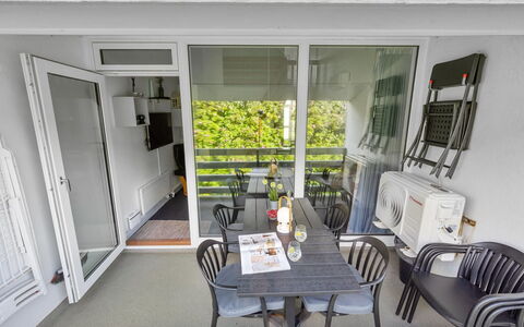 Soffhie - 250M from the Sea: Interior Design, Furniture, Couch, Flooring, Floor, Room, Ceiling, Living Room, Apartment
