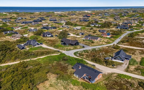 Anita - 500M from the Sea: Cottage, Shed, Hut, Farmhouse, Prairie, Shack, Barn, Log Cabin, Garden Buildings