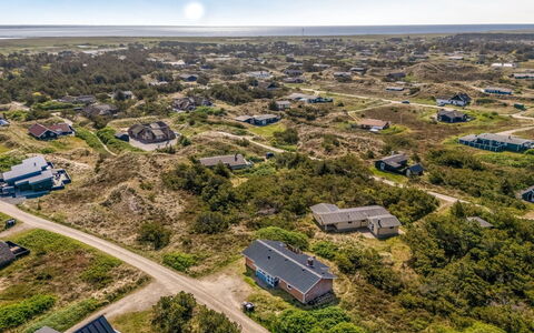 Anita - 500M from the Sea: Cottage, Shed, Hut, Farmhouse, Prairie, Shack, Barn, Log Cabin, Garden Buildings