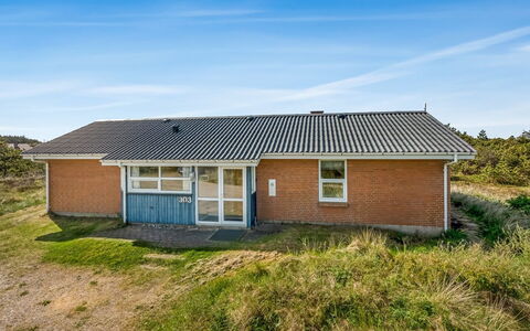 Anita - 500M from the Sea: Cottage, Shed, Hut, Farmhouse, Prairie, Shack, Barn, Log Cabin, Garden Buildings