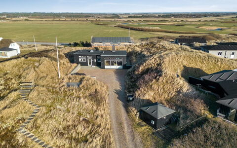 Carstina - 400M from the Sea: Plant Community, Sunlight, Herbaceous Plant, Garden, Plantation, Agriculture, Farm