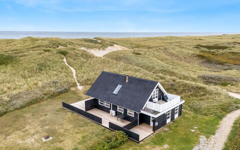 Amandus - 100M from the Sea: 