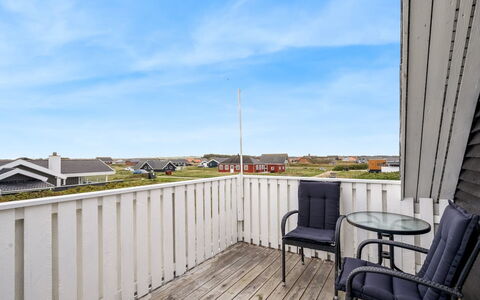 Amandus - 100M from the Sea: 