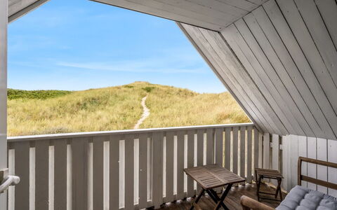 Amandus - 100M from the Sea: 