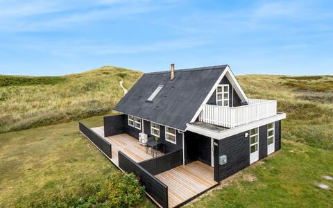Amandus - 100M from the Sea: 