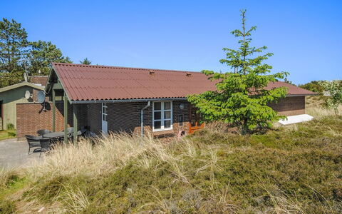 Thermet - 900M from the Sea: Cottage, Shed, Hut, Farmhouse, Prairie, Shack, Barn, Log Cabin, Garden Buildings