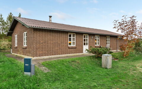 Thermet - 900M from the Sea: Cottage, Shed, Hut, Farmhouse, Prairie, Shack, Barn, Log Cabin, Garden Buildings