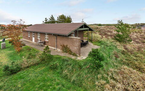Thermet - 900M from the Sea: Cottage, Shed, Hut, Farmhouse, Prairie, Shack, Barn, Log Cabin, Garden Buildings