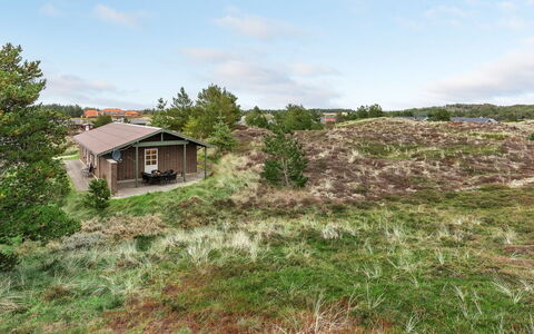 Thermet - 900M from the Sea: Cottage, Shed, Hut, Farmhouse, Prairie, Shack, Barn, Log Cabin, Garden Buildings