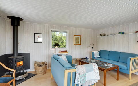 Vuokko - 400M from the Sea: Cottage, Shed, Hut, Farmhouse, Prairie, Shack, Barn, Log Cabin, Garden Buildings
