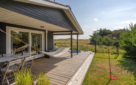 Vuokko - 400M from the Sea: Cottage, Shed, Hut, Farmhouse, Prairie, Shack, Barn, Log Cabin, Garden Buildings