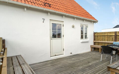 Bernice - 150M from the Sea: Cottage, Shed, Hut, Farmhouse, Prairie, Shack, Barn, Log Cabin, Garden Buildings