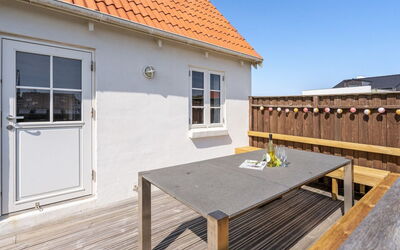 Bernice - 150M from the Sea