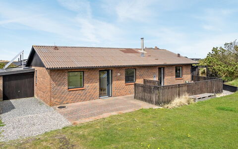 Fridolina - 200M from the Sea: Cottage, Shed, Hut, Farmhouse, Prairie, Shack, Barn, Log Cabin, Garden Buildings