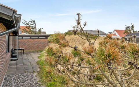 Fridolina - 200M from the Sea: Cottage, Shed, Hut, Farmhouse, Prairie, Shack, Barn, Log Cabin, Garden Buildings