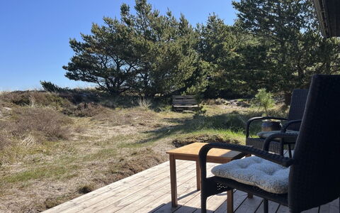 Letta - 800M from the Sea: Cottage, Shed, Hut, Farmhouse, Prairie, Shack, Barn, Log Cabin, Garden Buildings