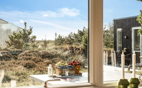 Letta - 800M from the Sea: Cottage, Shed, Hut, Farmhouse, Prairie, Shack, Barn, Log Cabin, Garden Buildings