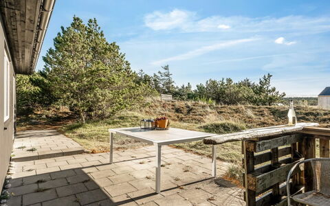 Letta - 800M from the Sea: Cottage, Shed, Hut, Farmhouse, Prairie, Shack, Barn, Log Cabin, Garden Buildings