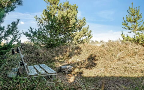 Letta - 800M from the Sea: Cottage, Shed, Hut, Farmhouse, Prairie, Shack, Barn, Log Cabin, Garden Buildings