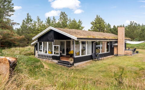 Gloria - 2.5Km from the Sea: Wood, House, Roof, Cottage, Home, Architecture, Land Lot, Rural Area, Porch, Farmhouse