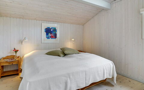 Erwith - 50M from the Sea: Flooring, Wood, Ceiling, Floor, Interior Design, Bedroom, Wood Flooring, Room, Home, Bed