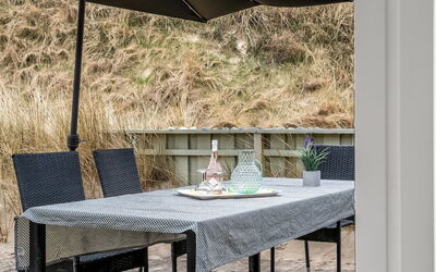 Erwith - 50M from the Sea