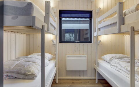 Hildegard - 1.5Km from the Sea: Wood, Freezing, Snow, Winter, Bedroom, Hardwood, Bedding, Plank, Wood Stain, Bed