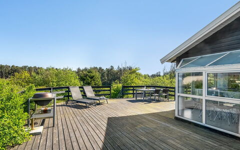 Gildo - 932M from the Sea: Architecture, Roof, Home, Composite Material, Daylighting, Siding, Driveway