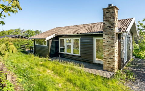 Gildo - 932M from the Sea: Architecture, Roof, Home, Composite Material, Daylighting, Siding, Driveway