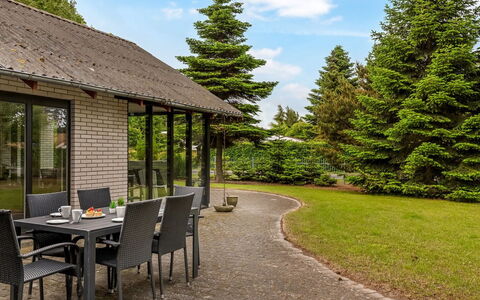 Hanka - 500M from the Sea: Grass, House, Roof, Home, Cottage, Shrub, Land Lot, Rural Area, Farmhouse, Groundcover