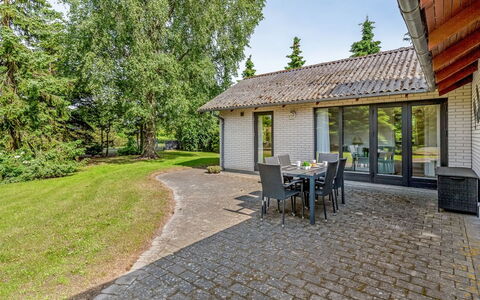 Hanka - 500M from the Sea: Grass, House, Roof, Home, Cottage, Shrub, Land Lot, Rural Area, Farmhouse, Groundcover