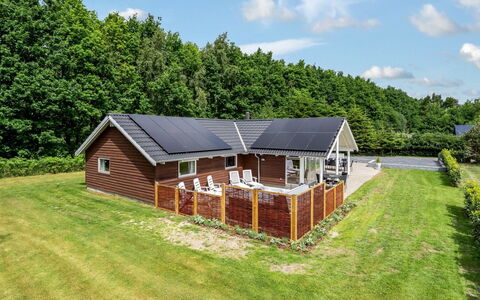 Tialda - 1.3Km from the Sea: Roof, Home, House, Cottage, Solar Energy, Estate, Farmhouse, Garden, Lawn