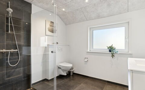 Elke - 3.5Km from the Sea: Flooring, Plumbing Fixture, Ceiling, Floor, Interior Design, Bathroom, Plumbing, Light Fixture, Tap, Sink
