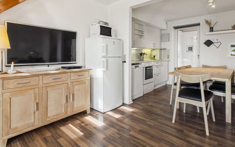 Tellervo - 2.4Km from the Sea: Furniture, Flooring, Wood Flooring, Wood, Interior Design, Floor, Ceiling, Laminate Flooring, Kitchen, Table