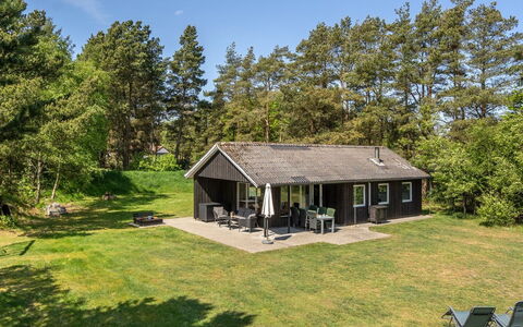 Elny - 500M to the Fjord: Plant Community, Sunlight, Herbaceous Plant, Garden, Plantation, Agriculture, Farm