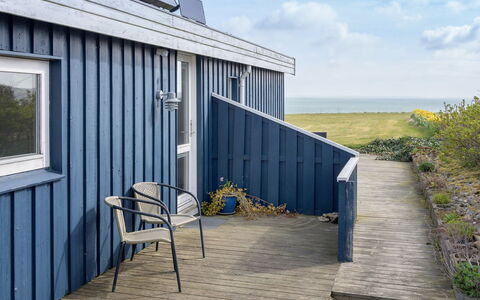 Rajna - 95M to the Fjord: House, Roof, Home, Cottage, Shed, Garden Buildings, Siding, Yard, Log Cabin, Hut