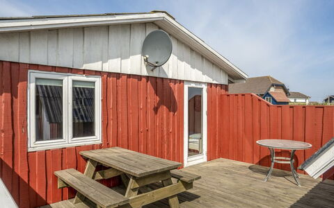 Hansen - 75M from the Sea: Wood, Roof, Architecture, Home, House, Cottage, Siding, Hardwood, Slope, Estate