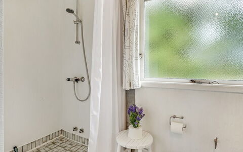 Eivy - 1Km from the Sea: Bathroom, Interior Design, Plumbing Fixture, Flooring, Floor, Plumbing, Room, Curtain, Tap, Shower Curtain
