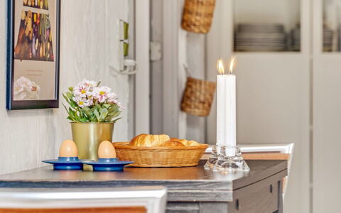 Eivy - 1Km from the Sea: Furniture, Interior Design, Wood, Table, Flowerpot, Tableware, Lighting, Cut Flowers, Vase, Dining Room